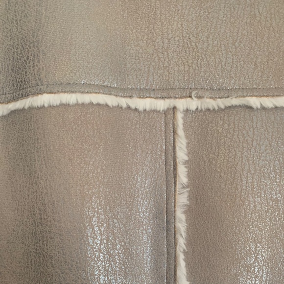 SPANNER Faux Fur Vest - Picture 8 of 8